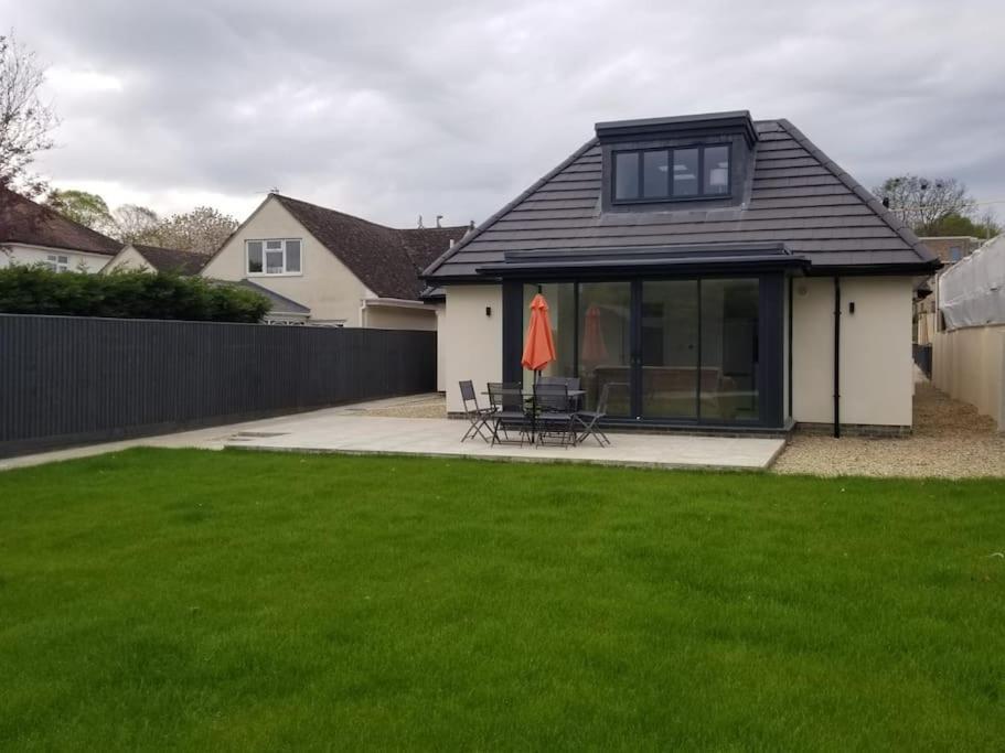 קידלינגטון Evergreen Lodge - Two Bed Lux Flat - Parking, Garden, Patio, Wifi, Netflix - Close To Blenheim Palace & Oxford - F3 מראה חיצוני תמונה