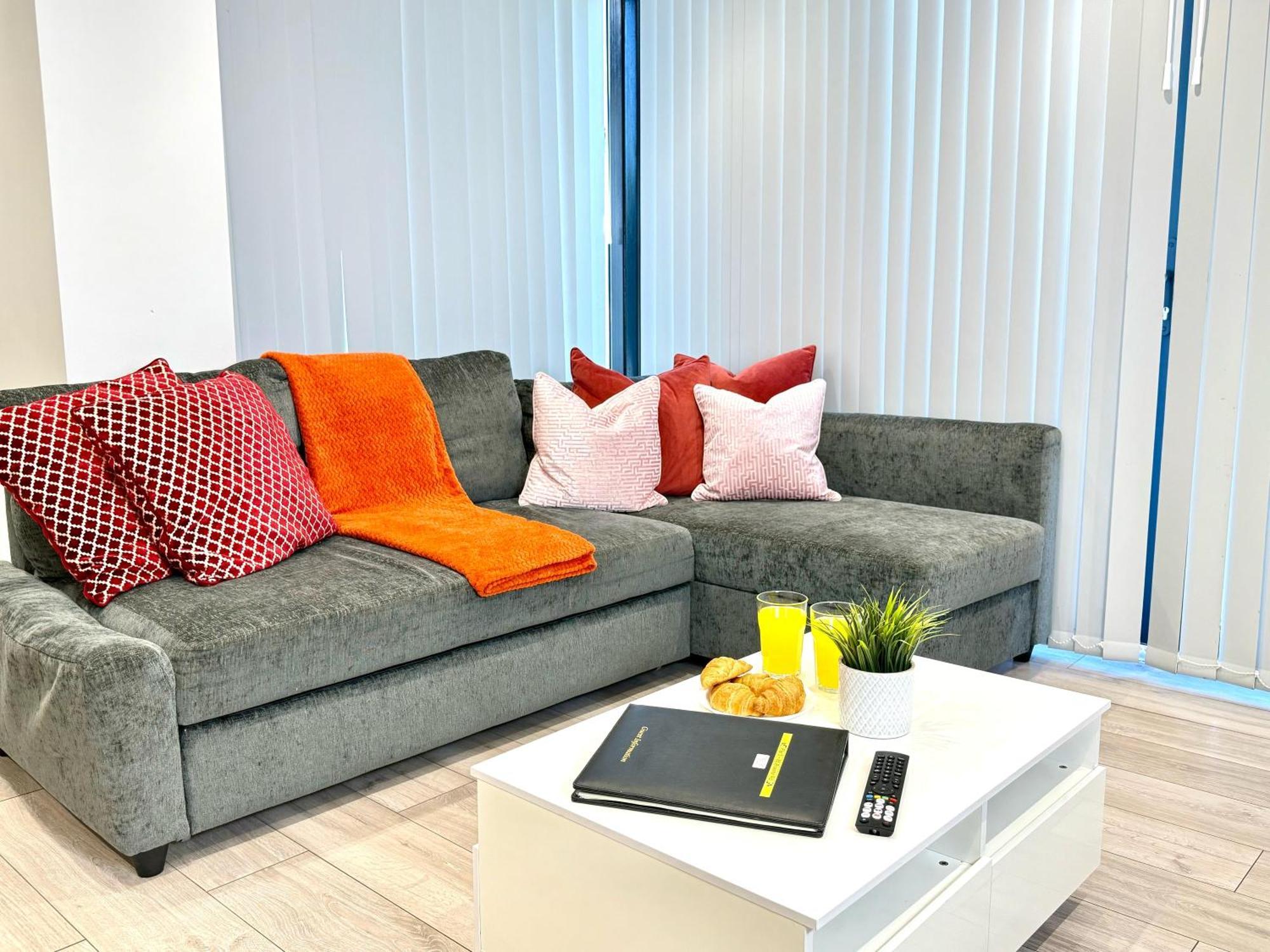 קידלינגטון Evergreen Lodge - Two Bed Lux Flat - Parking, Garden, Patio, Wifi, Netflix - Close To Blenheim Palace & Oxford - F3 מראה חיצוני תמונה