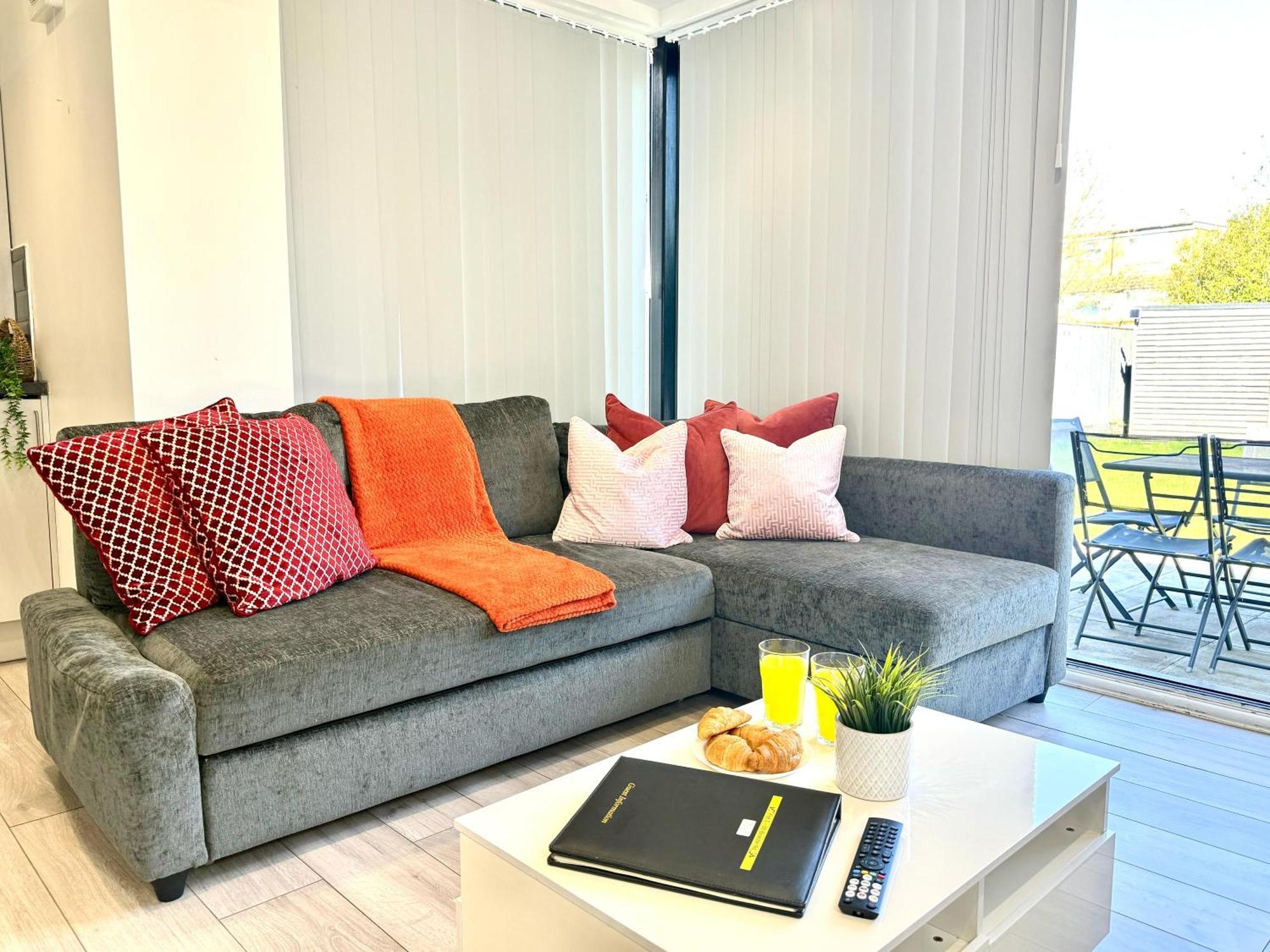 קידלינגטון Evergreen Lodge - Two Bed Lux Flat - Parking, Garden, Patio, Wifi, Netflix - Close To Blenheim Palace & Oxford - F3 מראה חיצוני תמונה