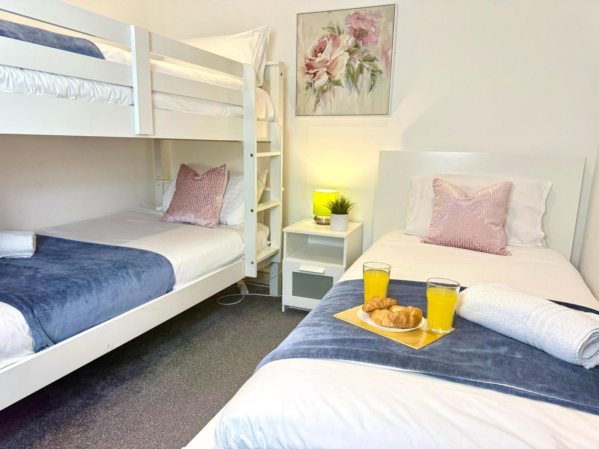 קידלינגטון Evergreen Lodge - Two Bed Lux Flat - Parking, Garden, Patio, Wifi, Netflix - Close To Blenheim Palace & Oxford - F3 מראה חיצוני תמונה