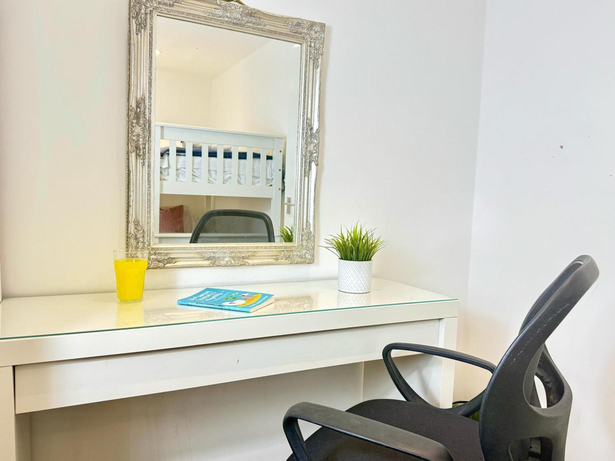 קידלינגטון Evergreen Lodge - Two Bed Lux Flat - Parking, Garden, Patio, Wifi, Netflix - Close To Blenheim Palace & Oxford - F3 מראה חיצוני תמונה