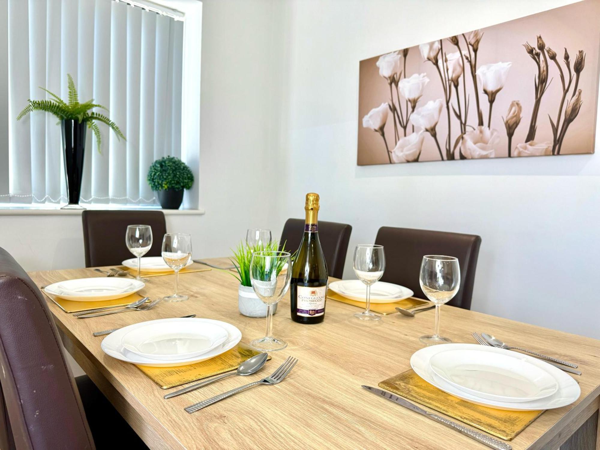 קידלינגטון Evergreen Lodge - Two Bed Lux Flat - Parking, Garden, Patio, Wifi, Netflix - Close To Blenheim Palace & Oxford - F3 מראה חיצוני תמונה