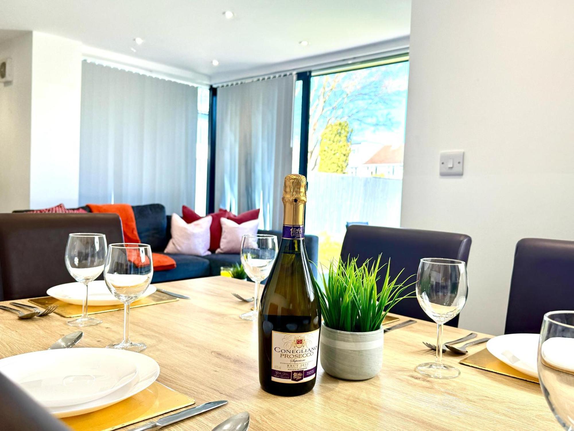 קידלינגטון Evergreen Lodge - Two Bed Lux Flat - Parking, Garden, Patio, Wifi, Netflix - Close To Blenheim Palace & Oxford - F3 מראה חיצוני תמונה